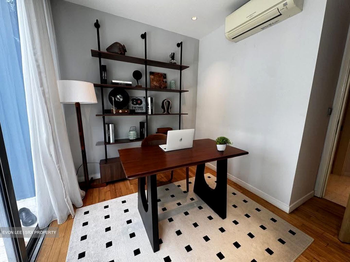 Miltonia Close (D27), Terrace #611080221